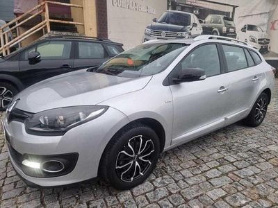 Usado Renault Mégane III 110 HP (80 kW) 2015 Cinzento Carrinha