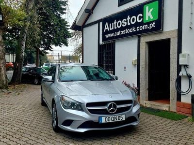 Cinza Usado 2015 Mercedes CLA220 Shooting Brake Carrinha | € 18.800
