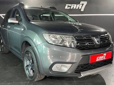 Cinza Usado 2017 Dacia Sandero Stepway Citadino | € 11.500 (Preço elevado)