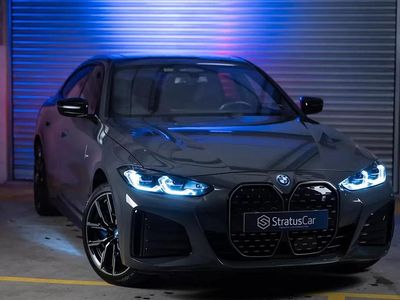 Usado BMW i4 M Sport 250 kW (340 HP) 2023 Cinzento platina Sedan