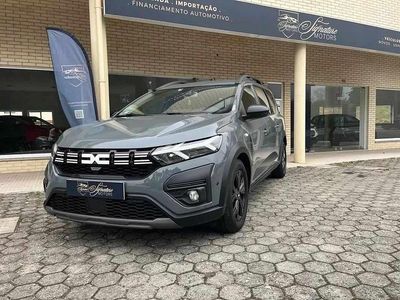 Usado Dacia Jogger Extreme 101 HP (74 kW) 2023 Cinza antracite Monovolume