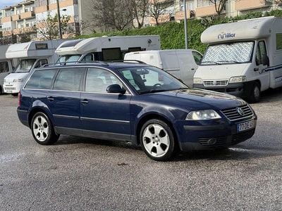 Usado VW Passat 130 HP (95 kW) 2004 Azul Carrinha