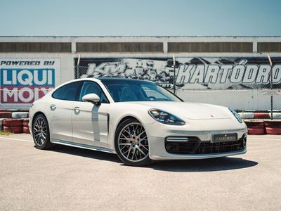 Porsche Panamera 4