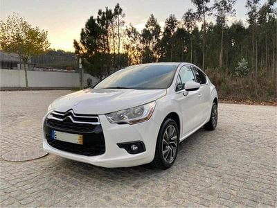 Branco Usado 2014 DS Automobiles DS4 | € 11.250