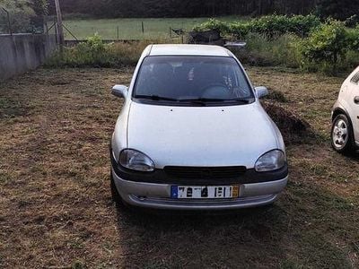 Usado 2000 Opel Corsa Sedan | € 1.250