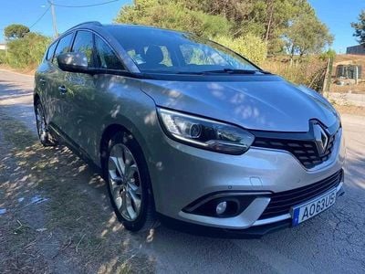 Usado Renault Grand Scénic IV Luxe 130 HP (95 kW) 2017 Cinzento Monovolume