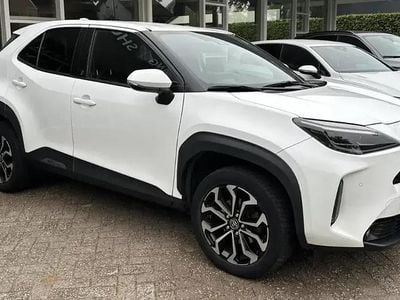 Branco Usado 2023 Toyota Yaris Cross Comfort SUV | € 24.250