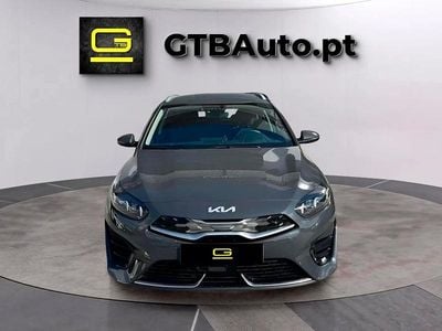 Cinza Usado 2024 Kia Ceed Citadino | € 35.800