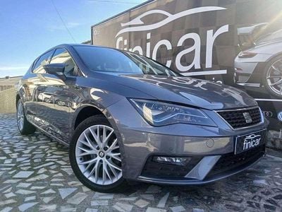 Cinza Usado 2018 Seat Leon Style | € 10.750 (Preço justo)