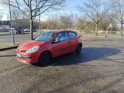 Usado 2006 Renault Clio III | € 2.750 (Preço justo)