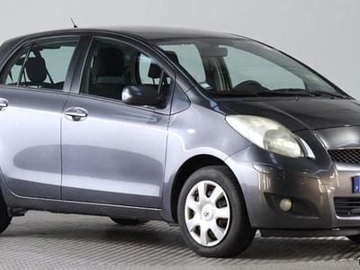 Cinza Usado 2010 Toyota Yaris | € 5.650 (Bom preço)