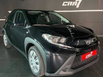 Usado Toyota Aygo X Envy 72 HP (52 kW) 2023 Preto SUV