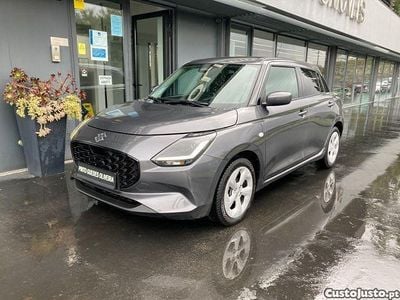 Usado Suzuki Swift 82 HP (60 kW) 2025 Branco Sedan