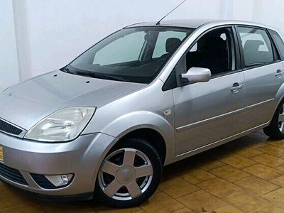 usado Ford Fiesta 1.25 X-trend ar condicionado