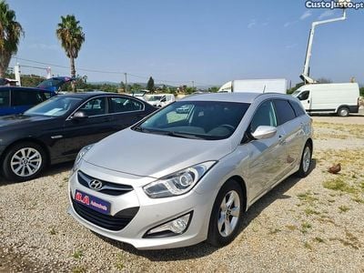 Cinza Usado 2012 Hyundai i40 Carrinha | € 9.900