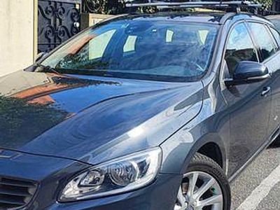 Usado 2016 Volvo V60 Carrinha | € 10.500 (Bom preço)