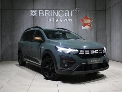 Verde escuro Usado 2023 Dacia Jogger Extreme Monovolume | € 16.890 (Bom preço)