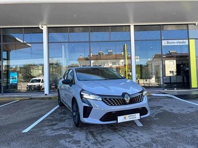 Cinzento Usado 2024 Renault Clio V | € 23.900 (Caro)