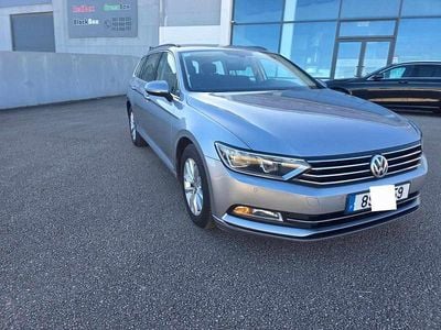 Usado VW Passat 150 HP (110 kW) 2017 Cinzento Carrinha