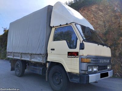 usado Toyota Dyna 2.8D - 1 Dono - 3 Lugares