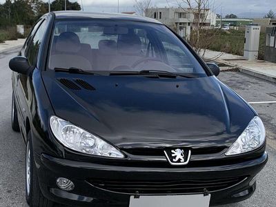 Usado 2004 Peugeot 206 Sedan | € 3.399 (Preço elevado)
