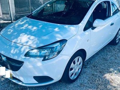 Usado Opel Corsa Edition 80 HP (58 kW) 2018 Branco