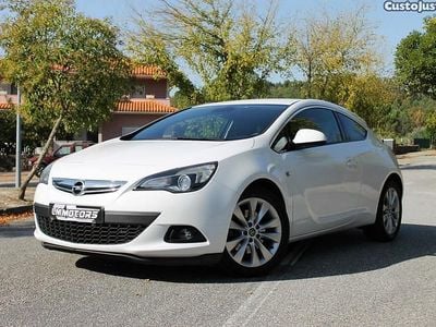 Branco Usado 2014 Opel Astra GTC Citadino | € 11.500