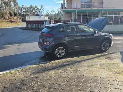 Cinzento Usado 2022 Hyundai Kauai SUV | € 23.900 (Preço justo)