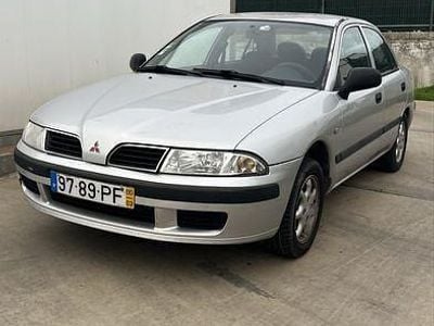 Usado 2000 Mitsubishi Carisma Sedan | € 1.950