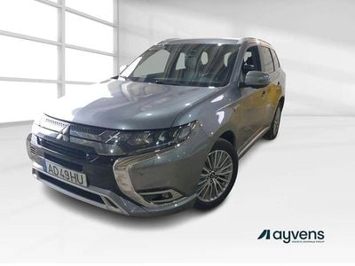 Cinzento Usado 2020 Mitsubishi Outlander P-HEV | € 23.900 (Preço justo)