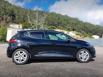 Usado Renault Clio IV 90 HP (66 kW) 2018 Preto