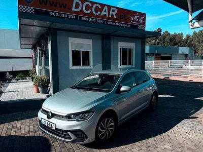 Usado VW Polo Life 95 HP (69 kW) 2024 Cinzento Citadino