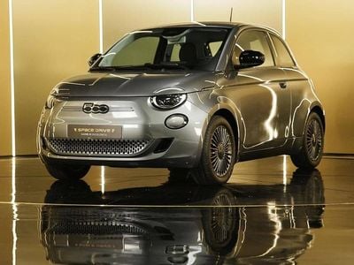 Cinzento Usado 2021 Fiat 500e Passion Citadino | € 19.900 (Preço elevado)