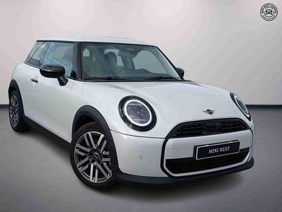 Branco Usado 2024 Mini Cooper Classic Citadino | € 31.900 (Bom preço)