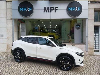 Cinzento Usado 2025 Alfa Romeo Junior SUV | € 28.990 (Super Preço)