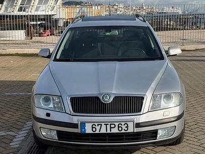 Cinza Usado 2007 Skoda Octavia Carrinha | € 4.950
