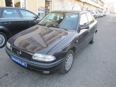 usado Opel Astra 1.4i 16v GLS