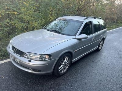 Usado 2001 Opel Vectra Sport Sedan | € 2.800