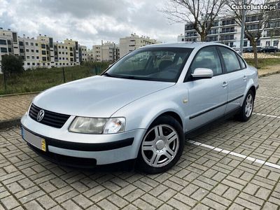 usado VW Passat 1.9 TDi 115cv TrendLine Nacional