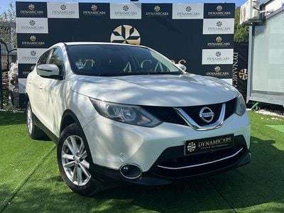 Usado Nissan Qashqai Tekna 109 HP (80 kW) 2015 Branco SUV