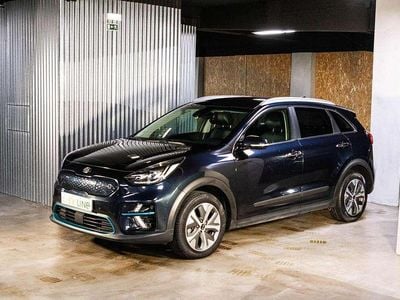Azul Usado 2021 Kia e-Niro SUV | € 21.900 (Preço justo)