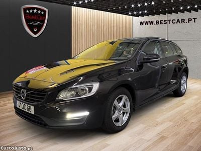 Preto Usado 2015 Volvo V60 Carrinha | € 12.950 (Preço justo)