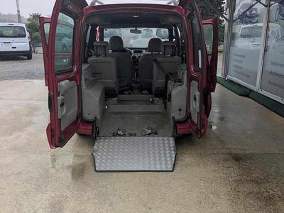 Usado Renault Kangoo 84 HP (61 kW) 2005 Vermelho Carrinha