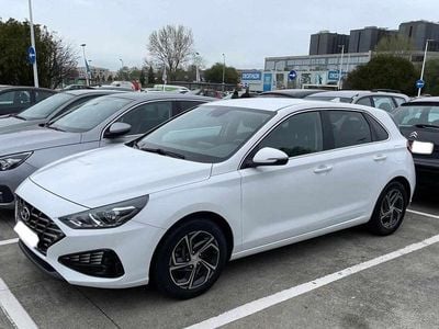 Usado Hyundai i30 120 HP (88 kW) 2021 Branco Citadino