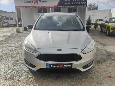 Cinza Usado 2017 Ford Focus Active Sedan | € 12.650 (Preço elevado)