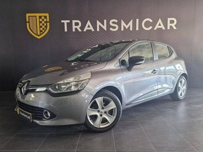 Cinzento Usado 2015 Renault Clio IV | € 9.650 (Preço justo)