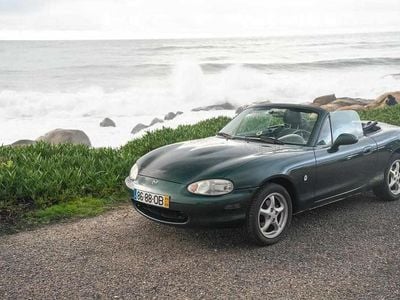 Usado Mazda MX5 110 HP (80 kW) 1999 Verde Cabrios