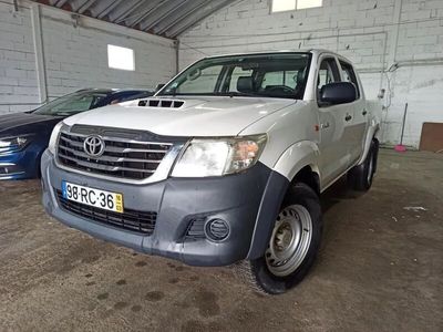 usado Toyota HiLux 2.5 D-4D 4WD CD CM AC