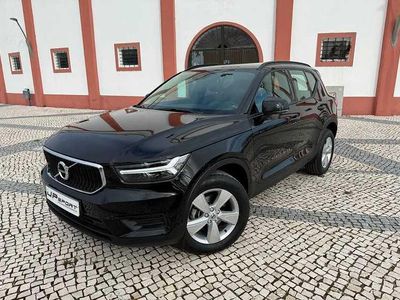 Preto Usado 2019 Volvo XC40 Momentum SUV | € 27.900 (Preço justo)