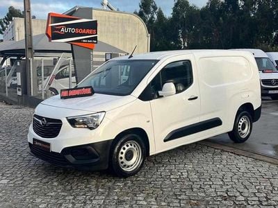Usado Opel Combo 102 HP (75 kW) 2021 Branco Sedan